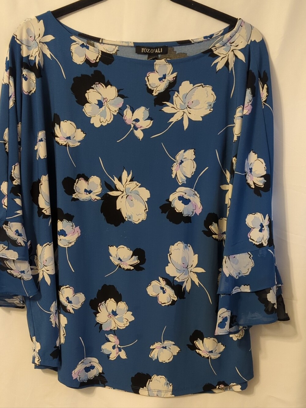 Roz & Ali Blue Floral Long-Sleeve Bell-Sleeve Top